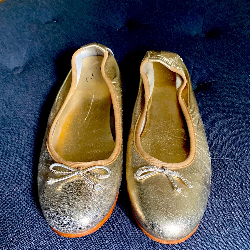 Fun gold flats